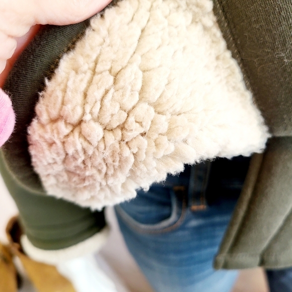 Gap fleece lined olive green cropped jacket - Picture 4 of 8